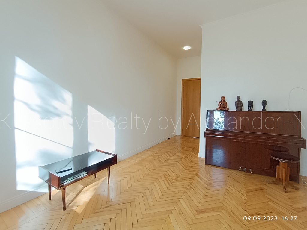 продажа двухкомнатной квартиры номер A-172977 в Приморском районе, фото номер 15